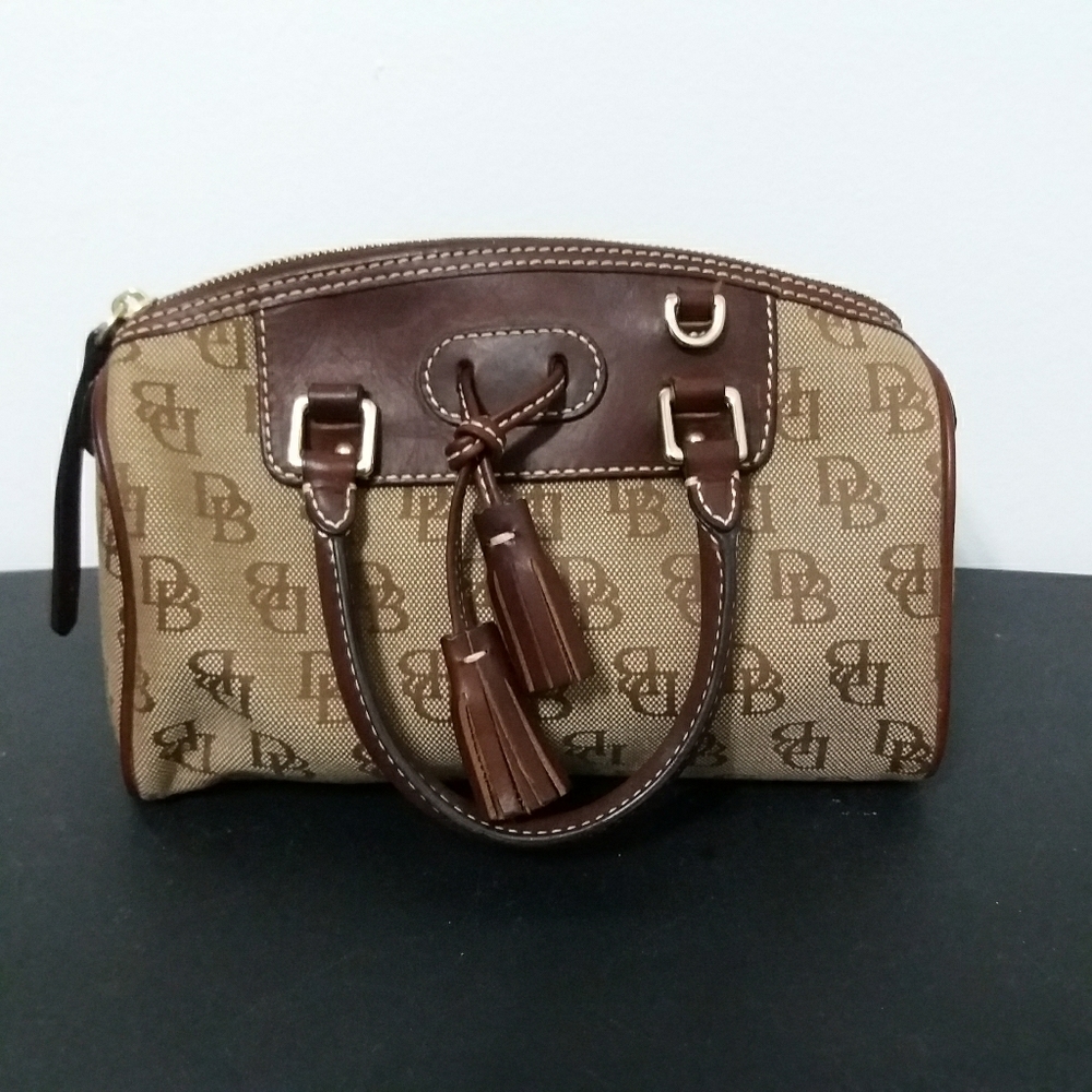 Dooney & Bourke Shoulder Bag